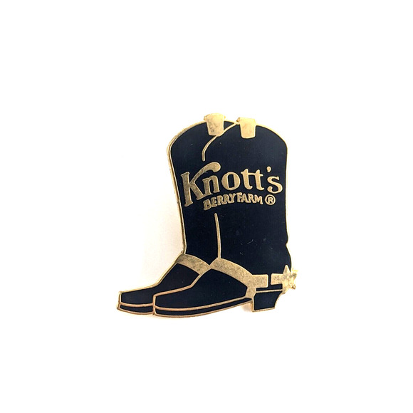 Knott's Berry Farm Buena Park CA Black Western Boots Spurs Enamel Pin Souvenir - Picture 5 of 5